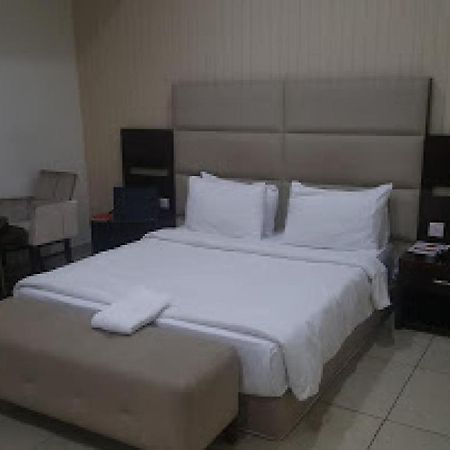 Room In Lodge - Full Moon Hotel Owerri Exterior photo